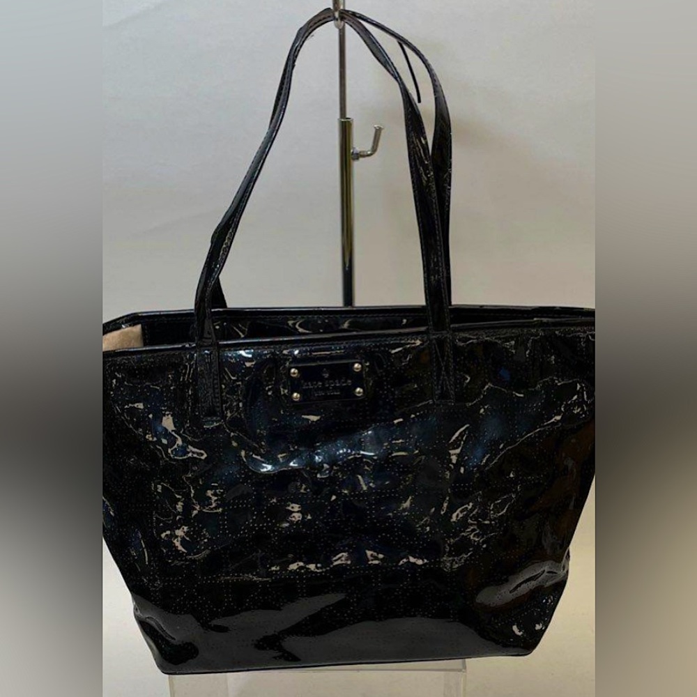 Kate Spade Black Satchel ♠️
